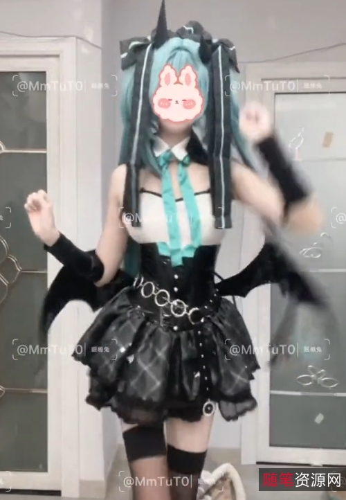 [转载搬运]+自己在推特上的一些王者cos加图集，大部分都有水印，都是一些小视频++己补+[23+144mb][百度盘]