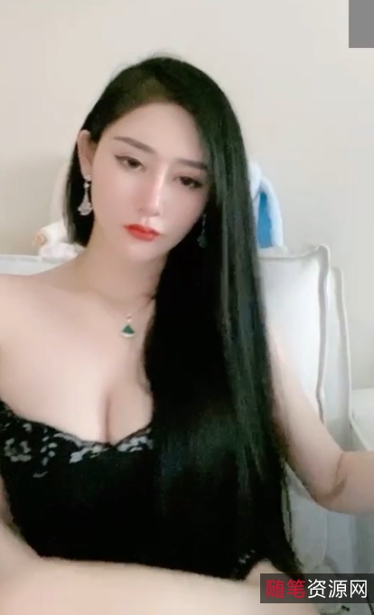 《蛇Eom与赛琳娜：35段超高颜值视频，2.13G精彩瞬间》