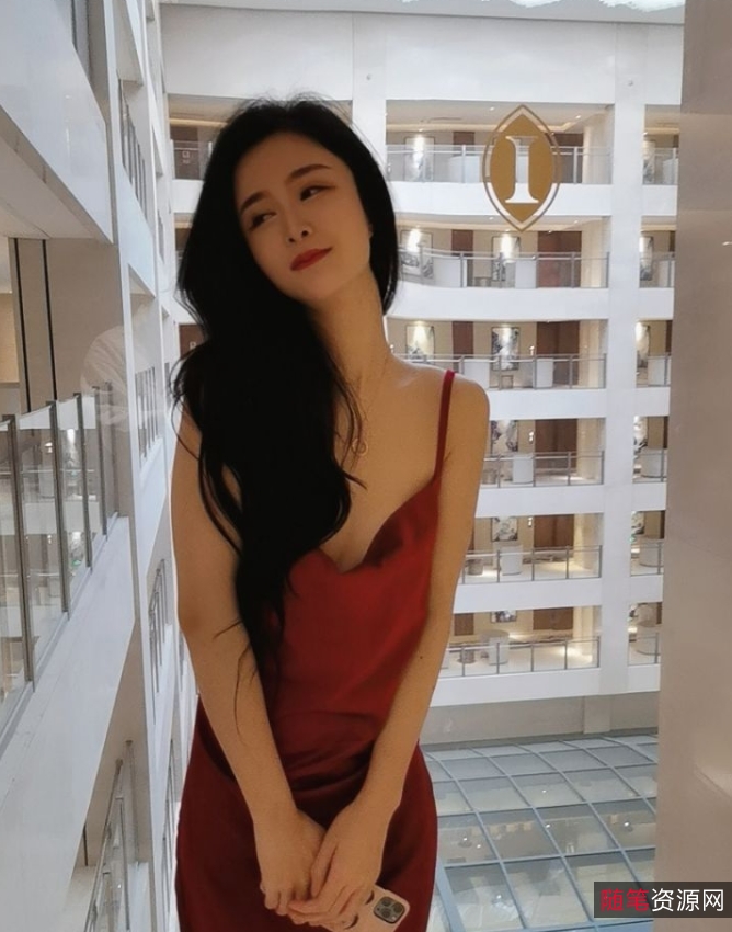 真实空姐迷人蔓CC私拍合集31V1.86G，真实记录魅力生活