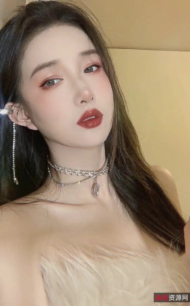 黄播百度盘收藏妲己昔日视频合集7V6P2.8G，画质一般，幸福生活分享