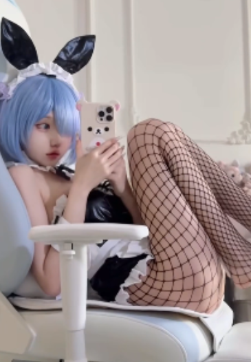 [转载搬运]抖音神再佑我璐酱12万粉丝绝顶反差cos小妹子视频福利合集[1v+300m][百度盘]