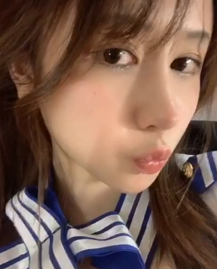 自行打包微信福利大罩杯反差婊顺顺啊最新合集38V2.32G，互动嘴艺