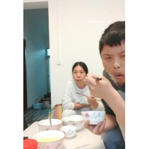 亲子合集+成都+互动搞笑+大姨乱来三人游+20V20小时+9.06GB+高清原声音释放