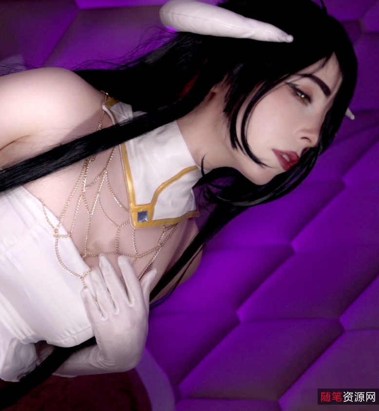 OnlyFansMollyRedWolfCos作品105v145g流汁