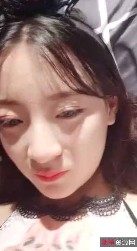 莉哥露骨私拍视频套图76部47.1G疯狂输出