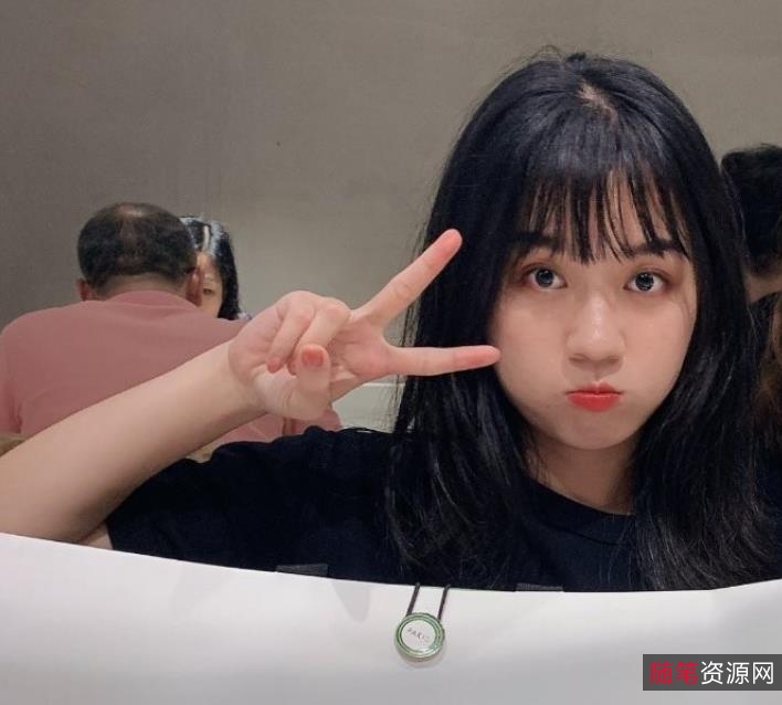 推特龚倩莹校园视图展示782MB稚嫩玉体