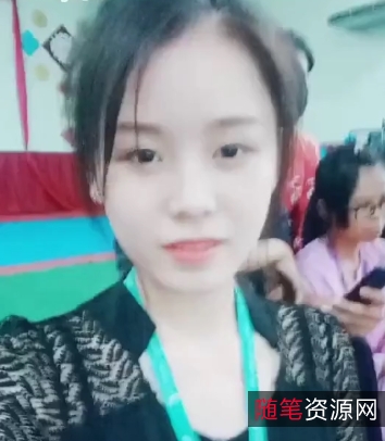 李露私房拍摄云盘资源5V900MB甜蜜互动