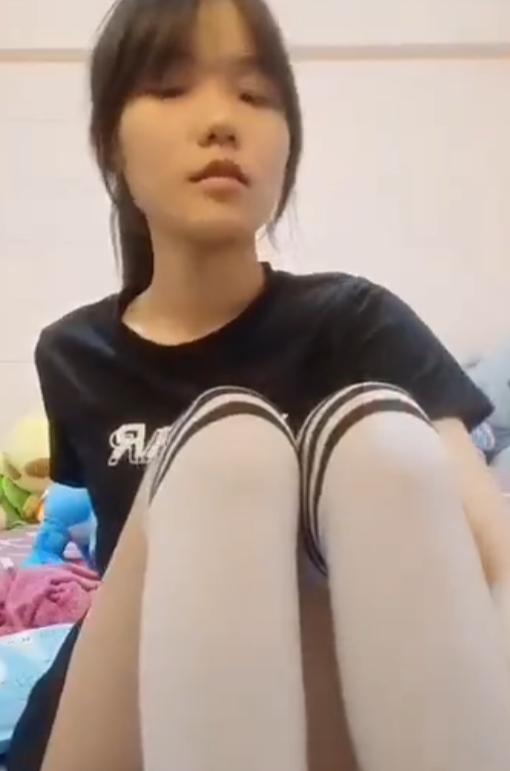 汤不热青春妹妹反差合集422部37.43G喷血收录