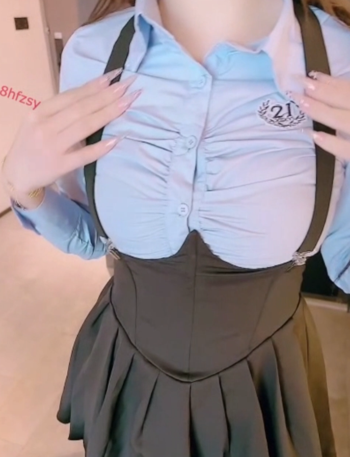 秀人网Candy糖糖15套合集37.4G蜜桃曲线