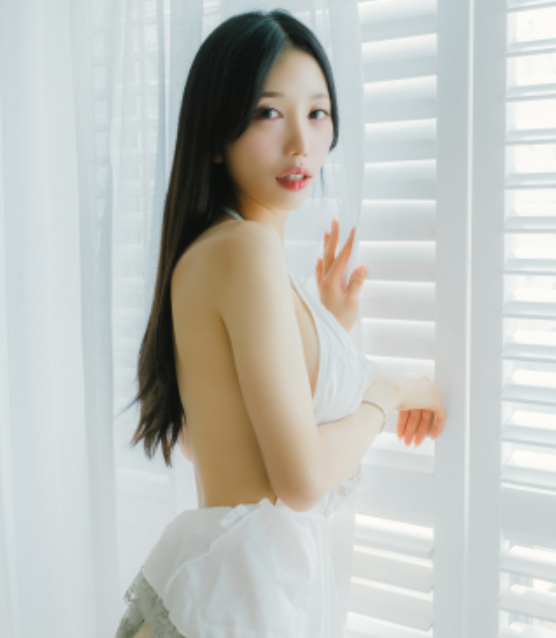 推特Yunjini韩国主播热舞合集9.6G超火辣