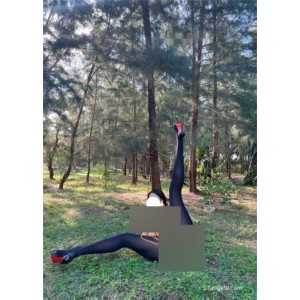 微密圈五姨太8V89P某处展示0.6G晃眼双灯