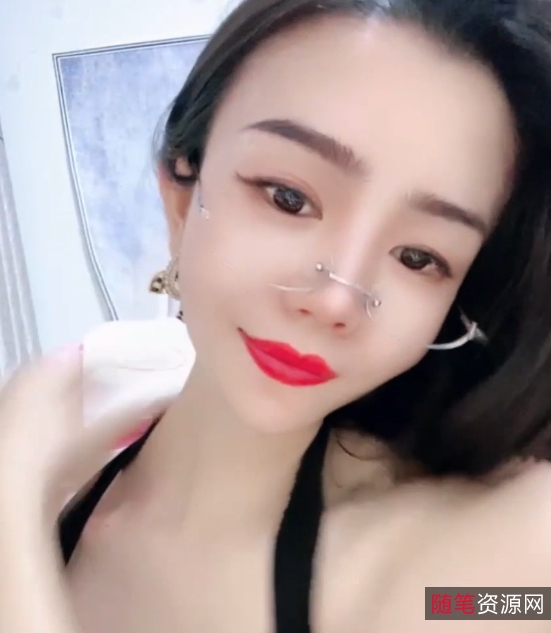 鱼鱼腿很长美妆店美腿女神V4爆撩3.5G