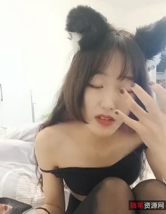 小奶敷敷清纯学妹风骨逗33部合集21G服装私拍