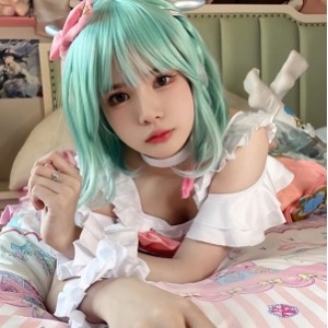 INS小九酱私拍70V绝对领域1.9G双马尾女仆装