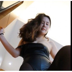 野模特风吟鸟唱127.5G劲爆补档多视角私拍绝美珍藏