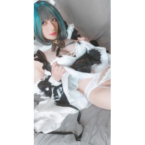 推特十月小哀TS福利19V8.3G稀有合集