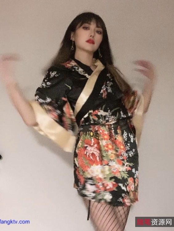 劲爆15.7G一少举牌露脸定制网络合集